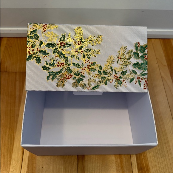 Madison Francis Gift Boxes - Picture 2 of 4